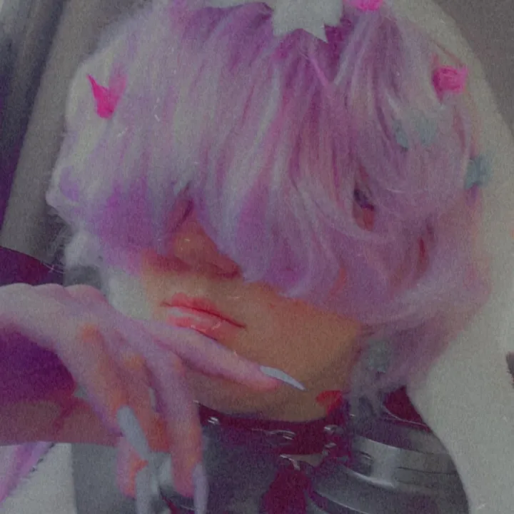 @faceless_femboy_hours