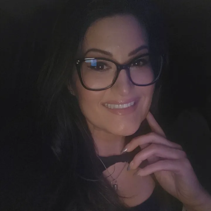 @va_laura