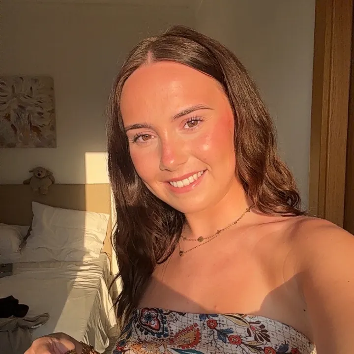 @miakernaghann