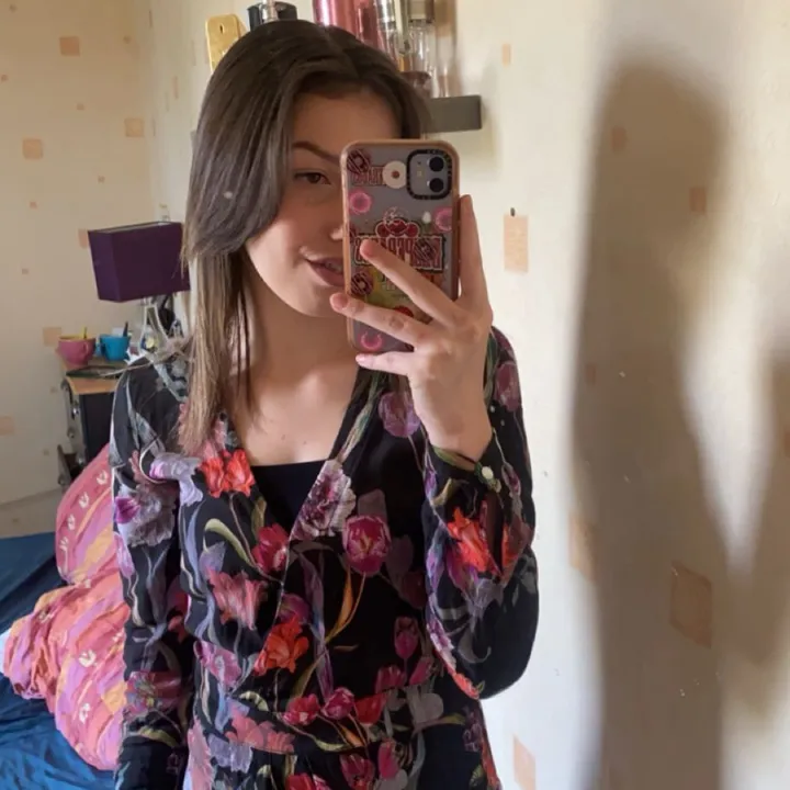 elise.brdb