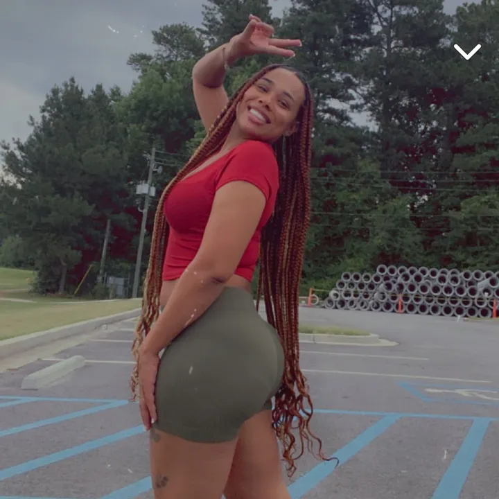 queendee._24