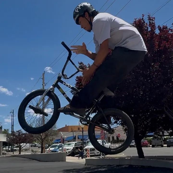 @_bmx_q