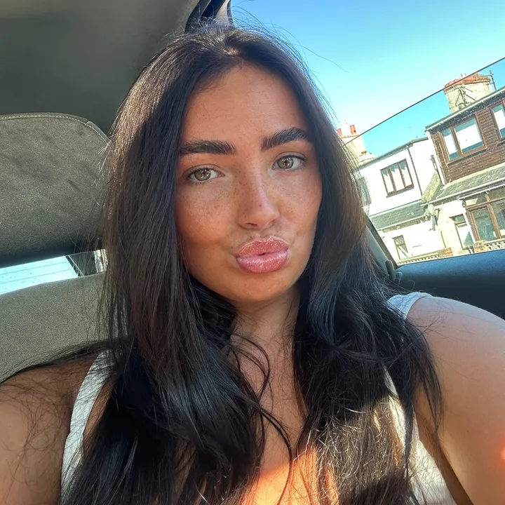 holliesharp7