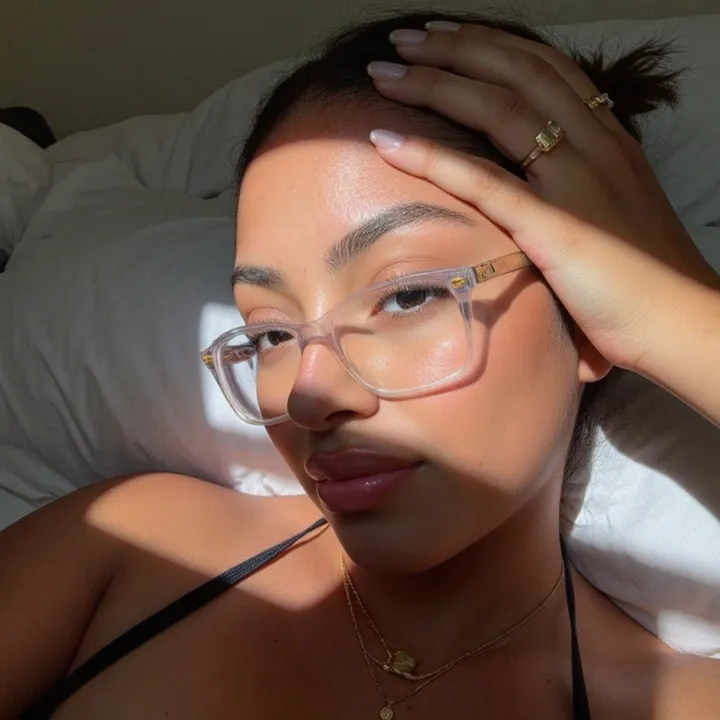lizzieyesenia_
