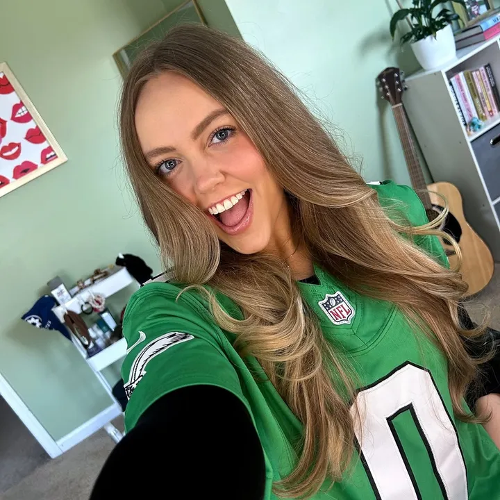 @monicafred