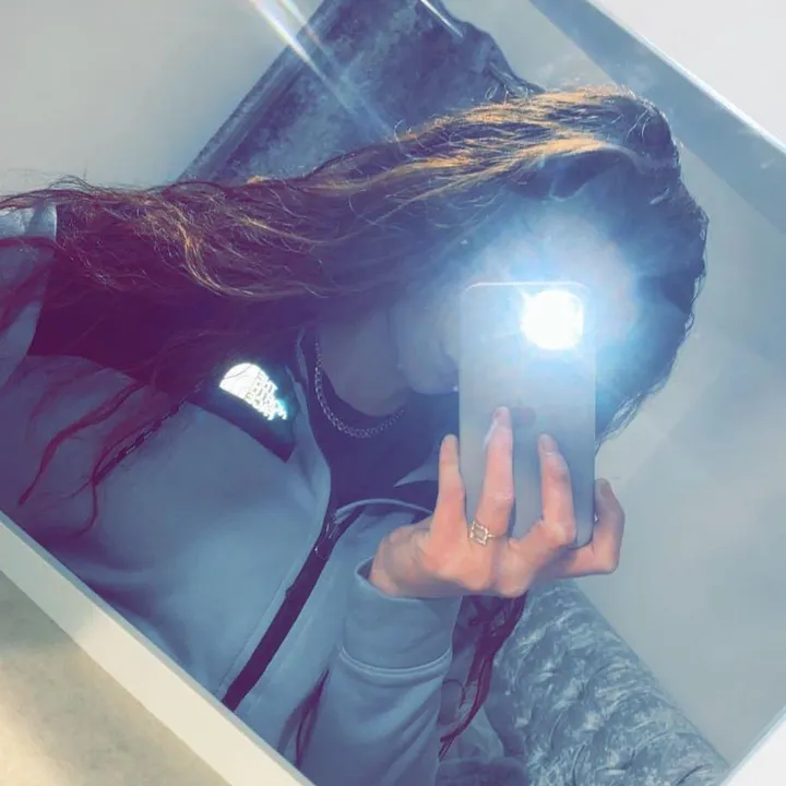 @abzrose15