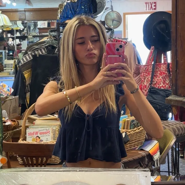 @claire.madis0n