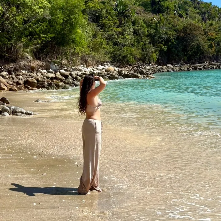 @aariannafranchi