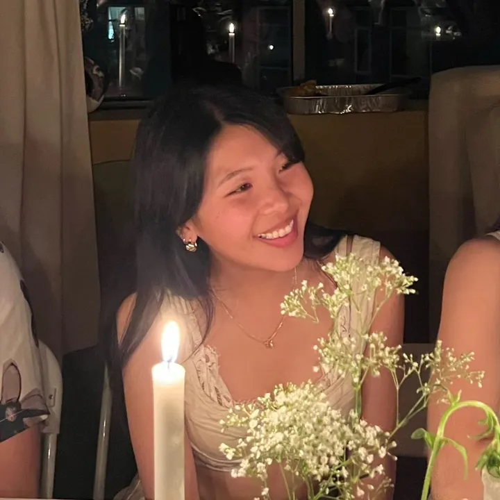 @chellecai