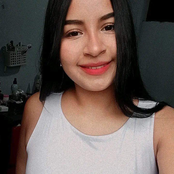 @jacquiecoloma