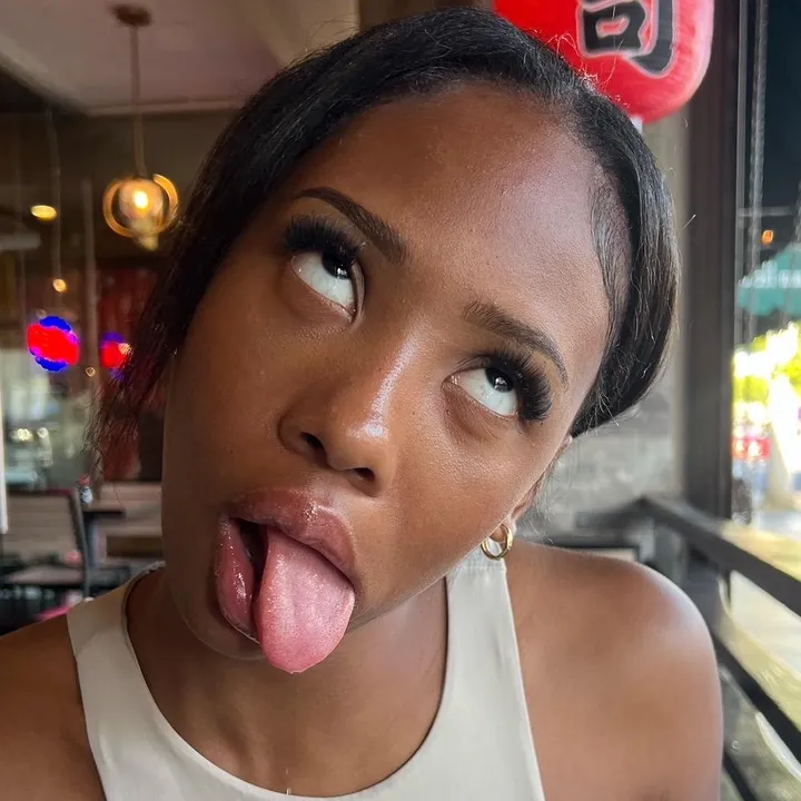 @kaitlynhotfox