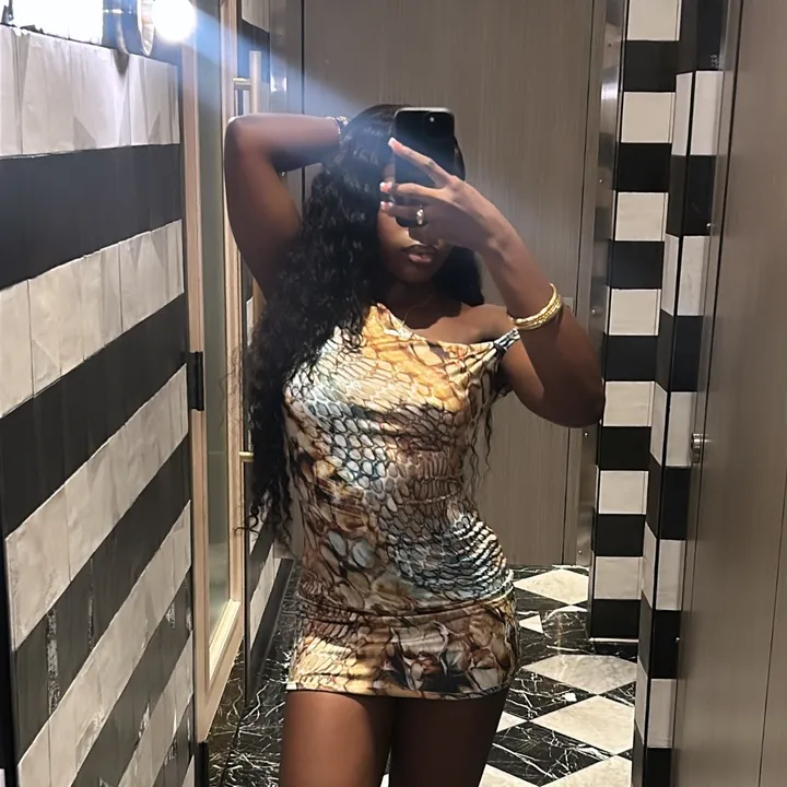 _.itsmona