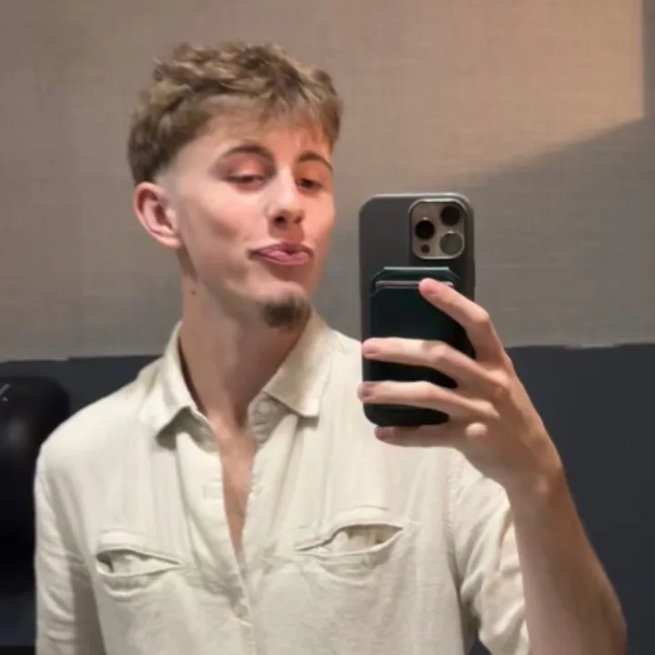 @aidenwolfff