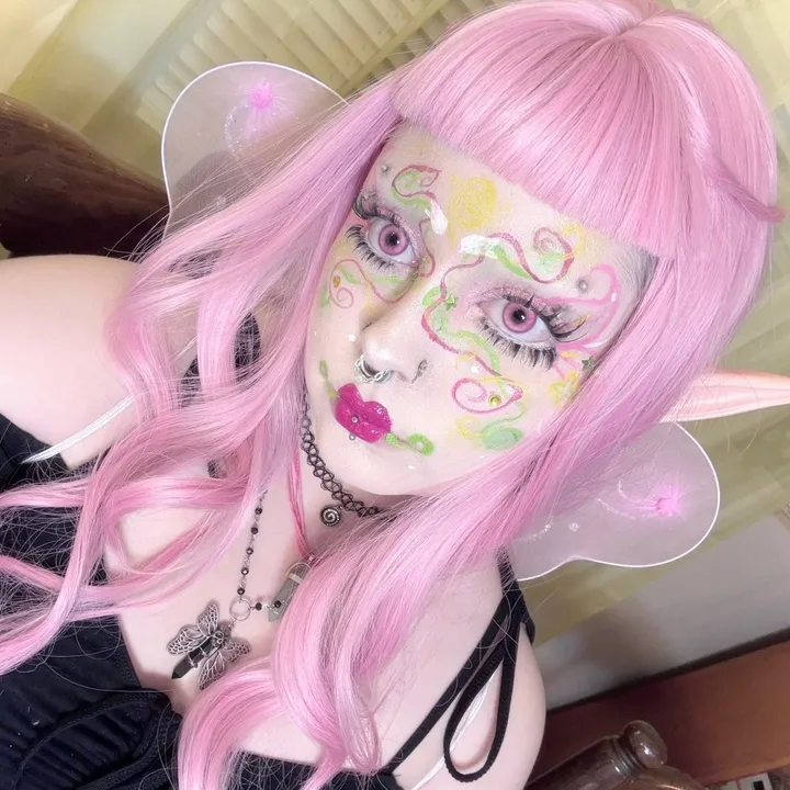 @pinkgothfairy