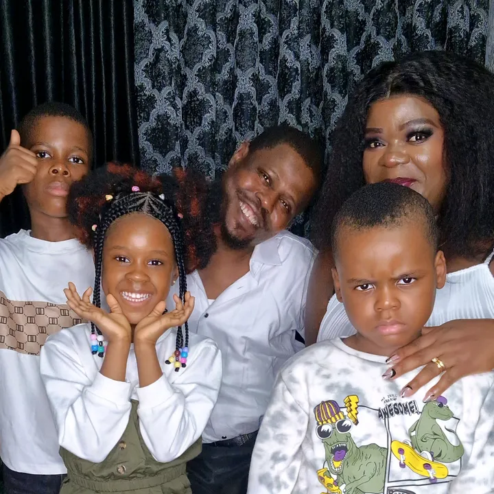 @lizzyosasfamilytv