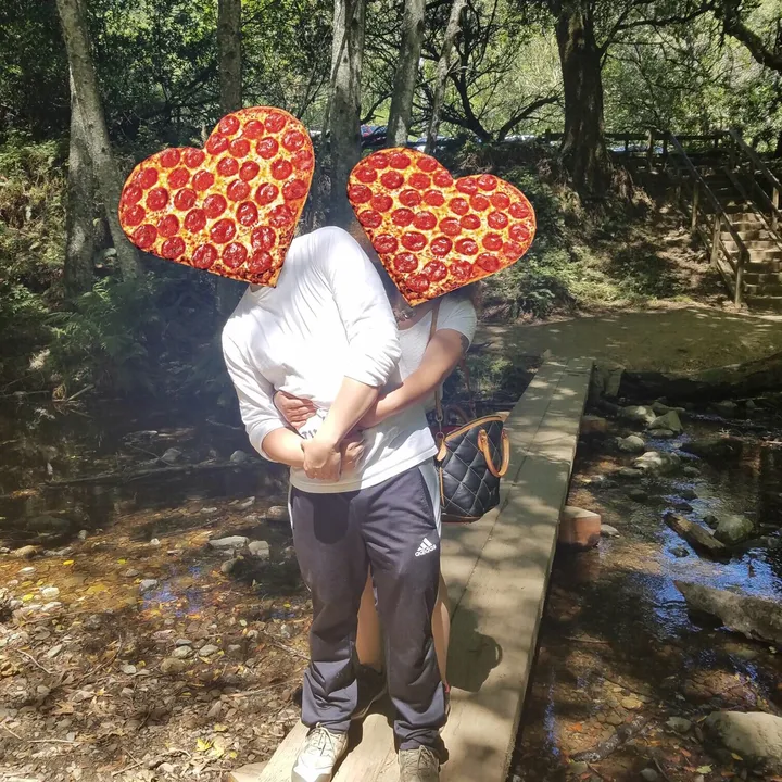 @couple_bay_eaters