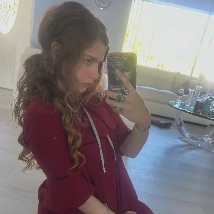 @eilish.fanz