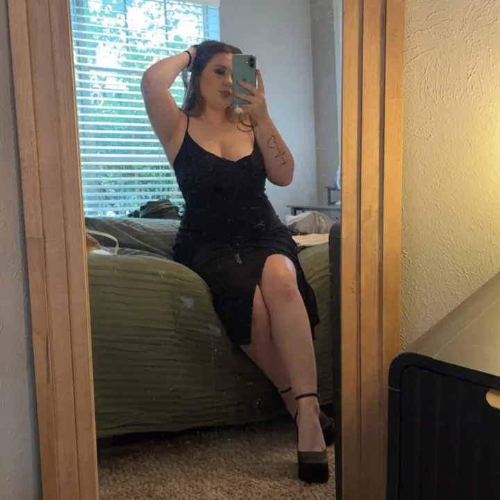 @courtniereed