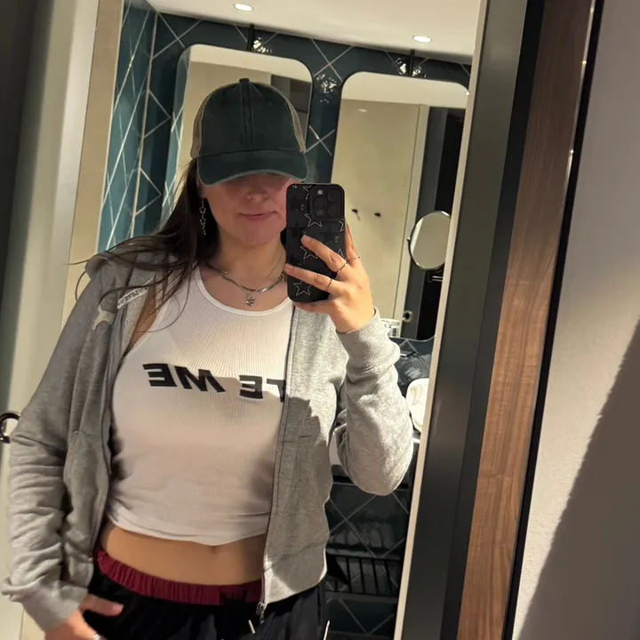 @sillyblonderenee