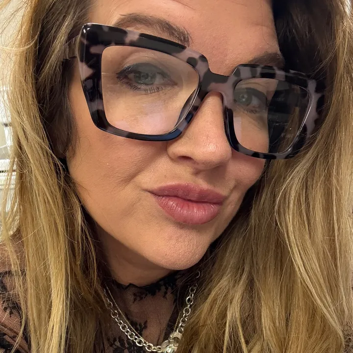 @ashleyw205