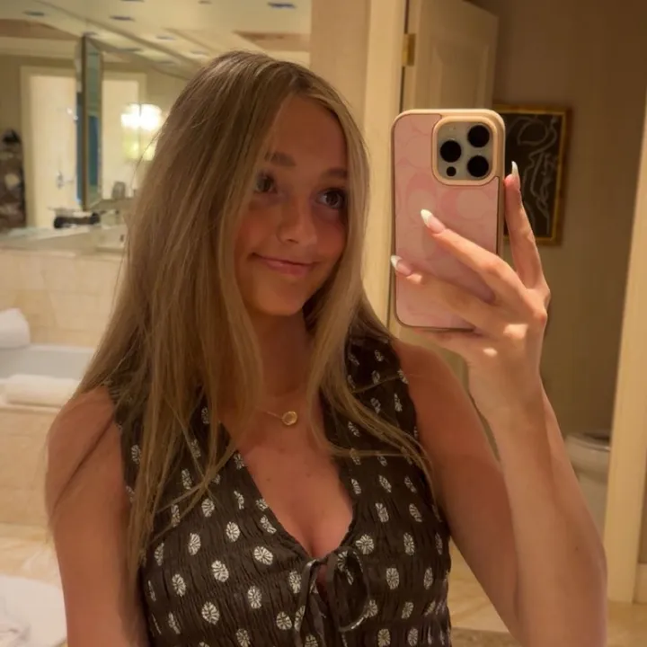 tenley_elle