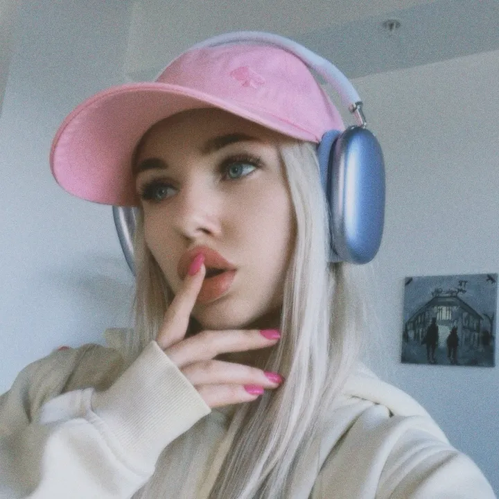 slavicblondexoxo