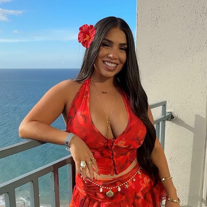 yvetteolazar