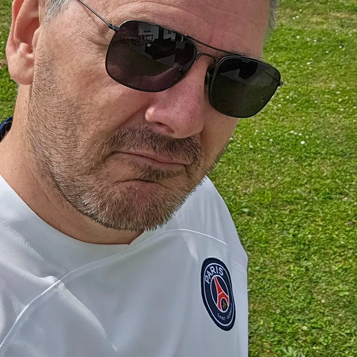 icicestparisbonjour