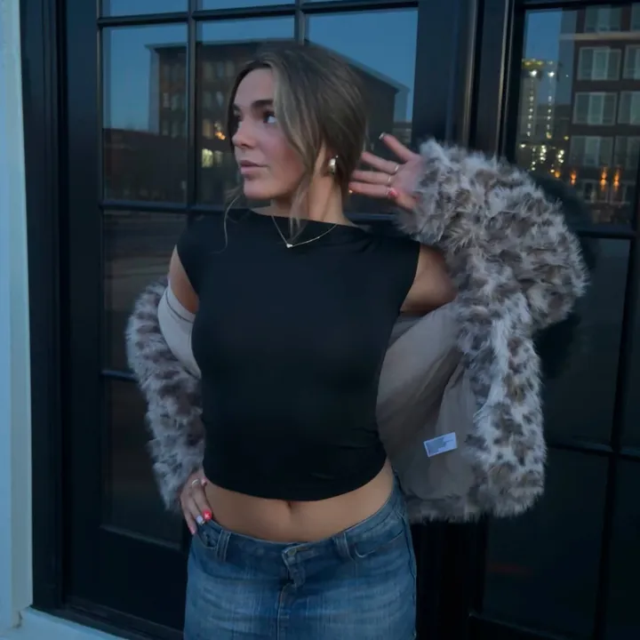 adrianadewitt29