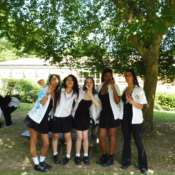 urfavv.3e