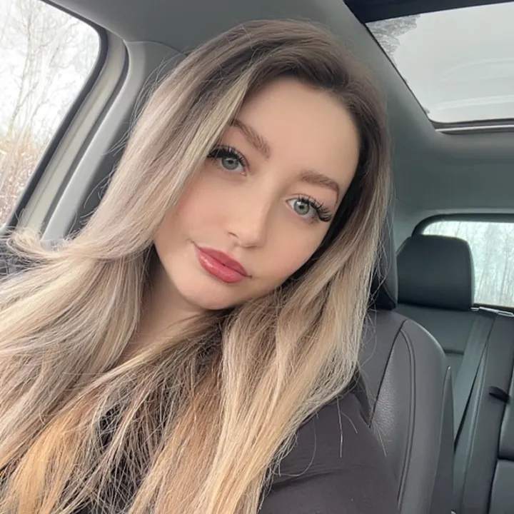 @_lauraerica
