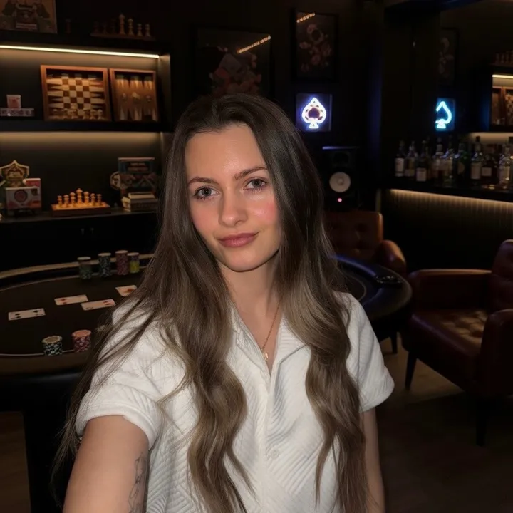 khloebroome