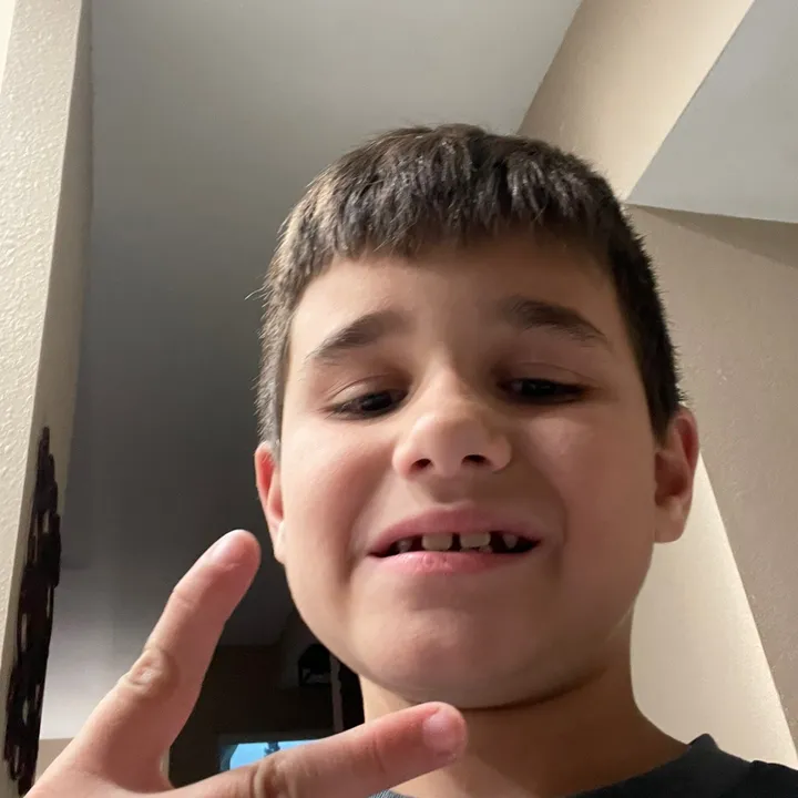 @plz_followme1