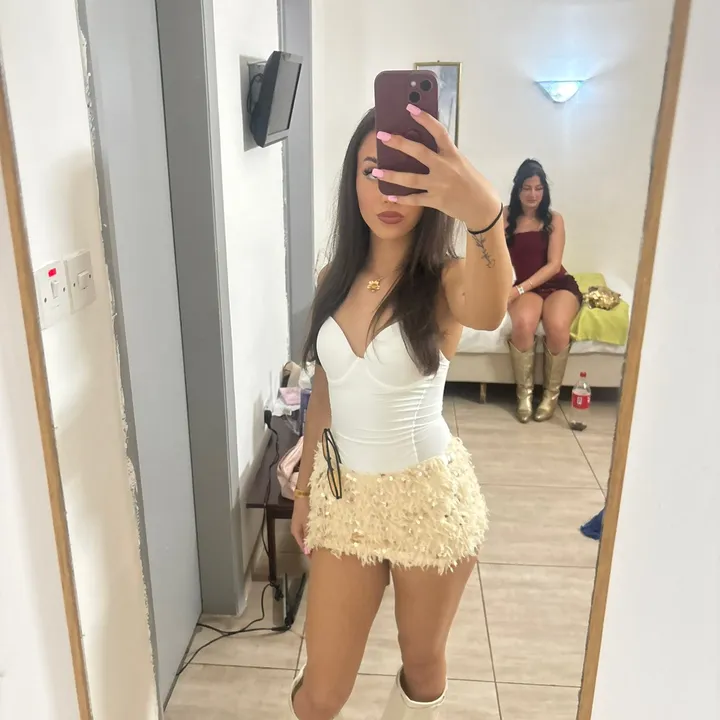 caitlynh_444