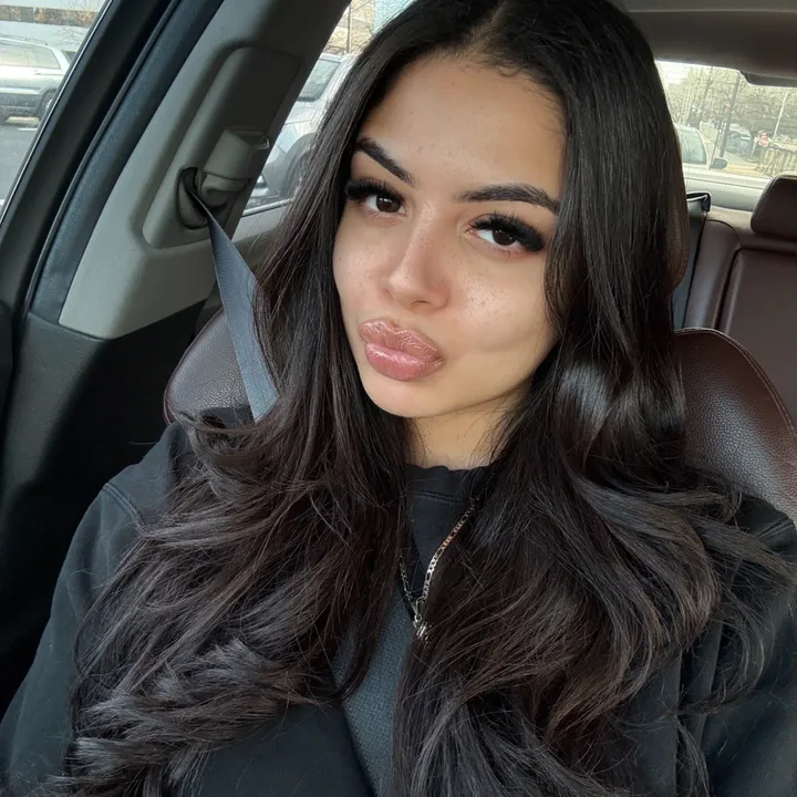 @alexandraamariev