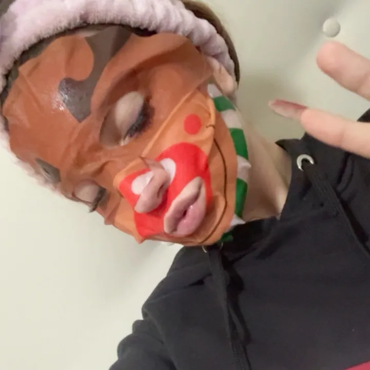 @iadaaaabeazy