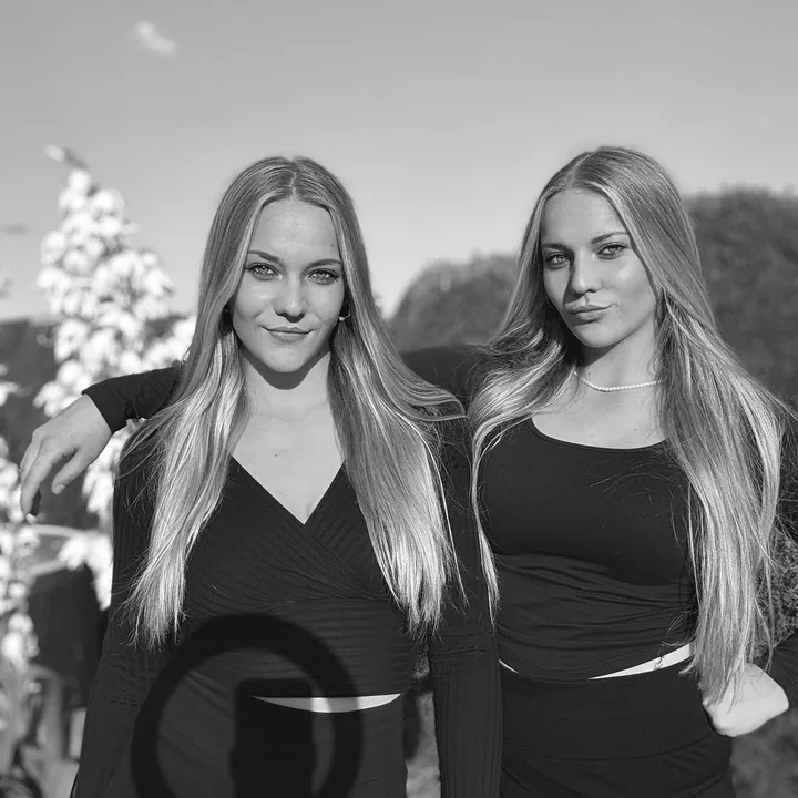 _andyandsabi_twins
