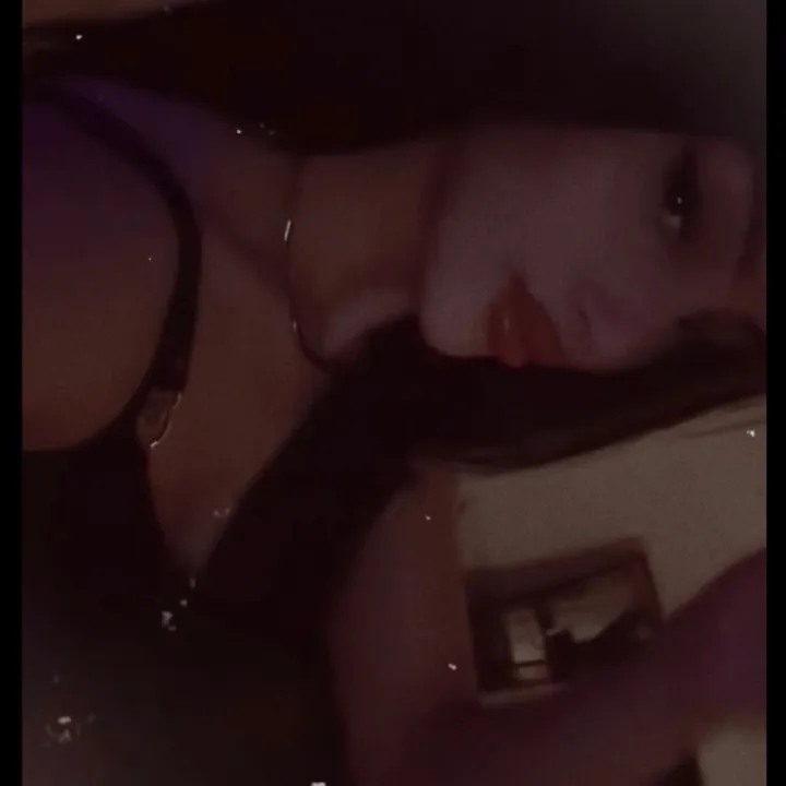 @aleyna0_
