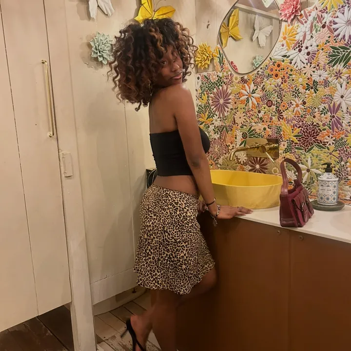 @janyahlarae