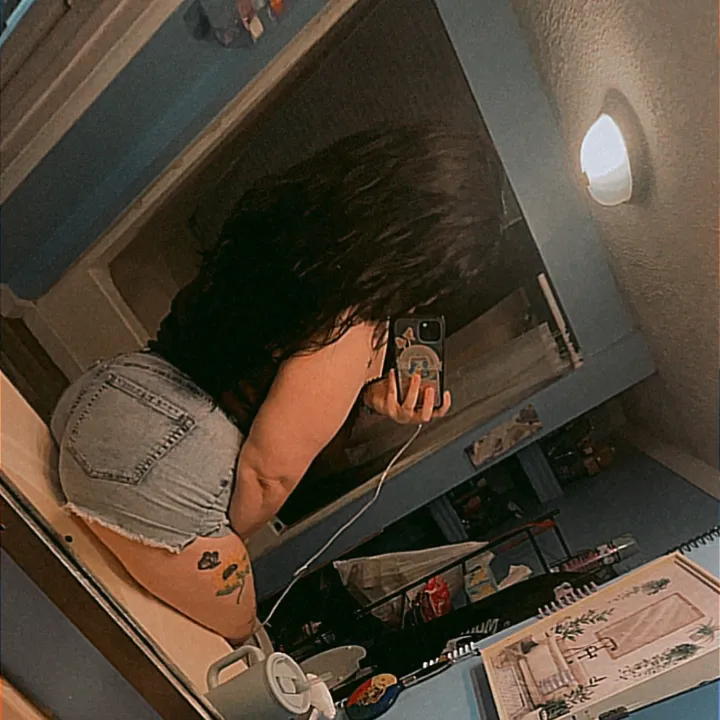 chrissyisalilsleepy