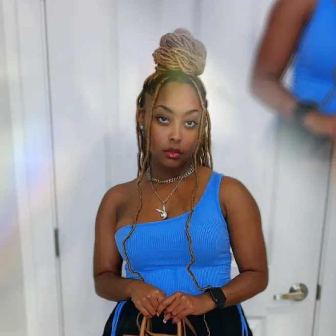 @datz_nique22