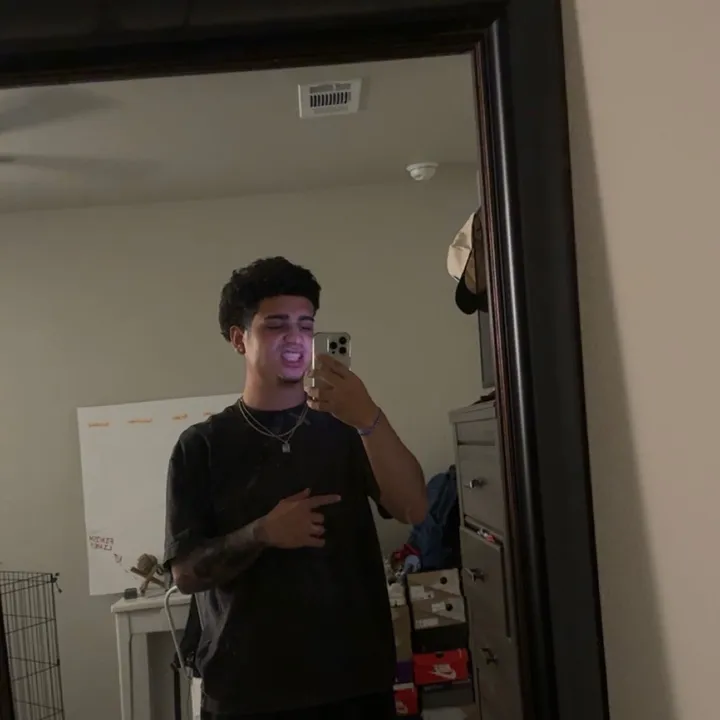 @devinmendoza03