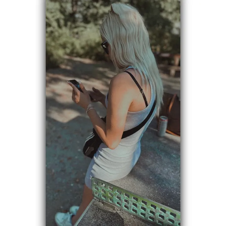 @celine_cz