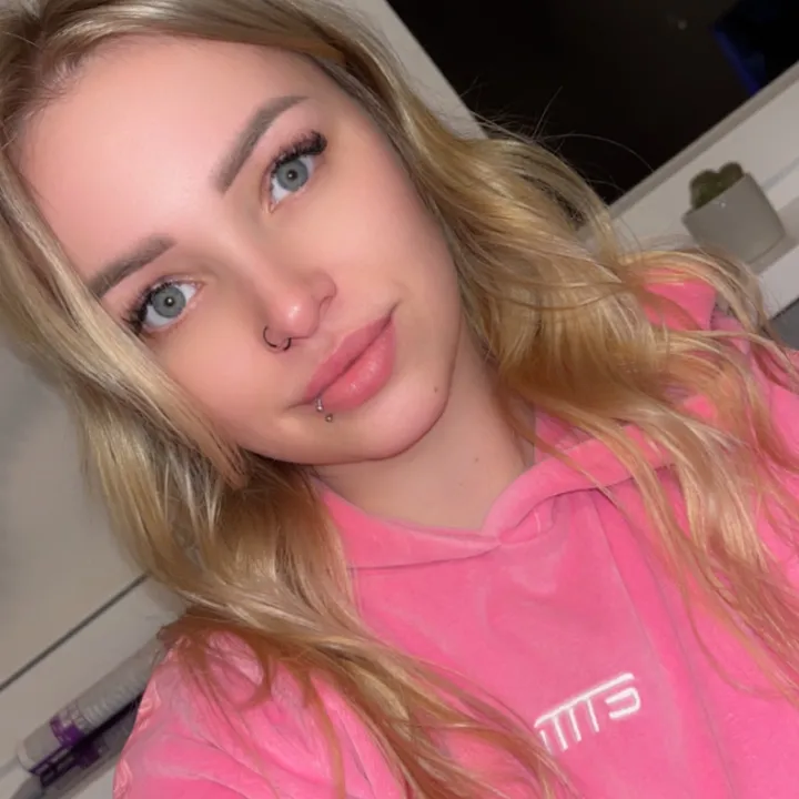 @karolinajeger978
