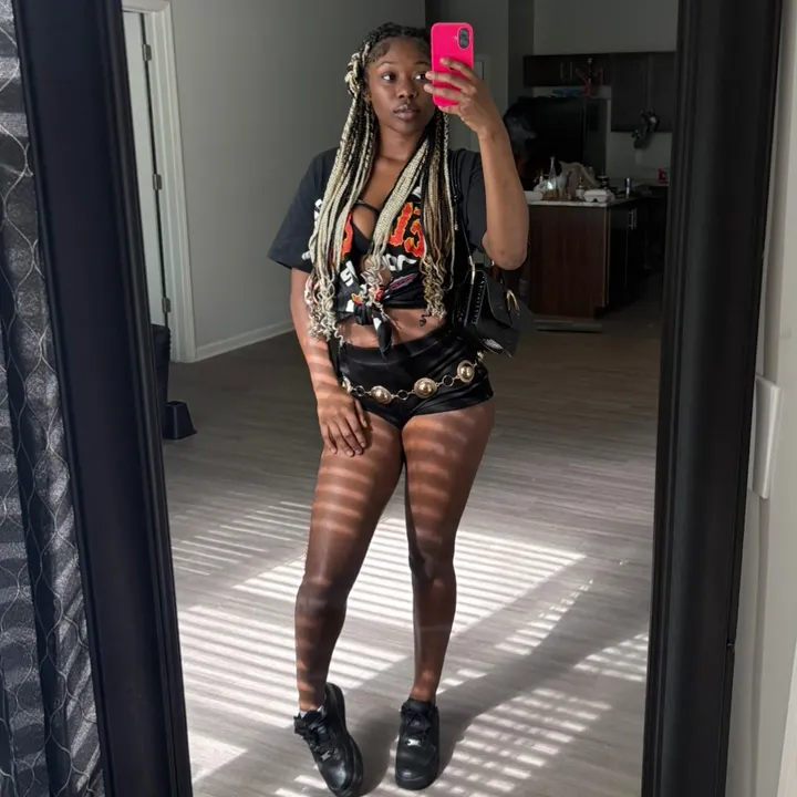 @teeteee3000