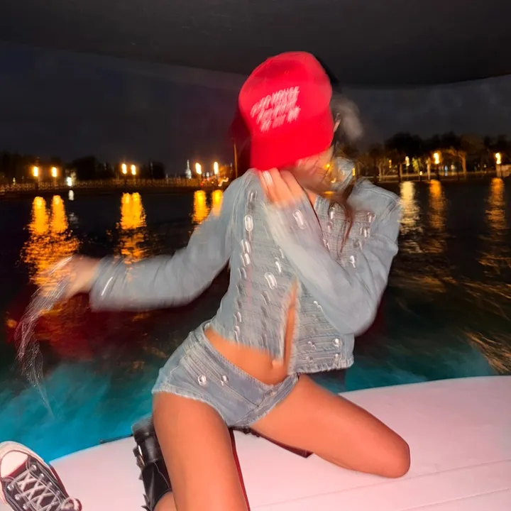 @whitsworld222