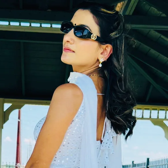 queen_deeya02