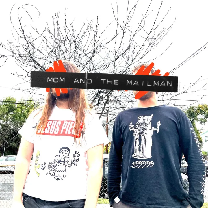 @momandthemailman