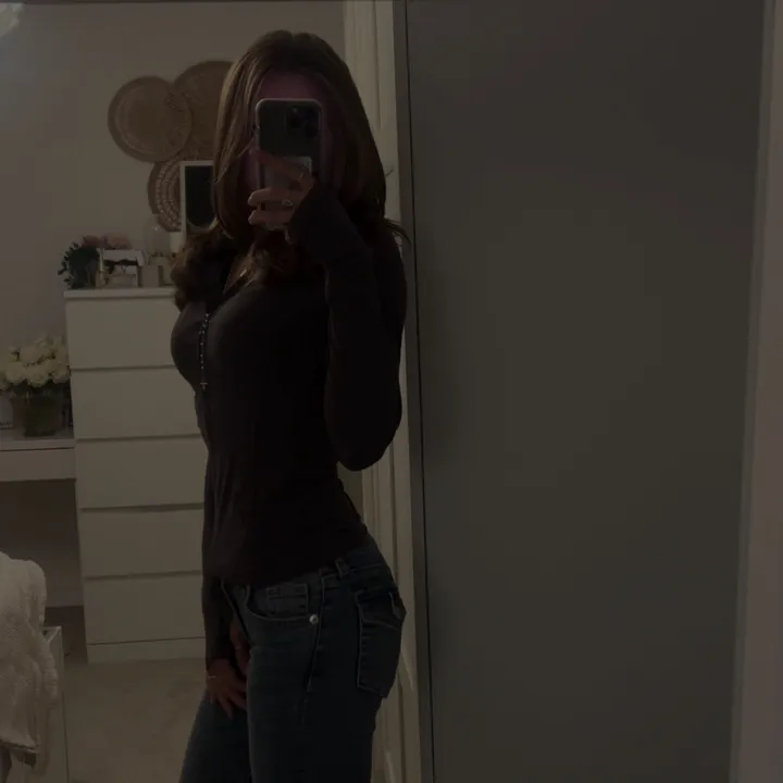 @52_mona