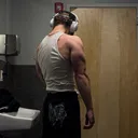@swollyneek